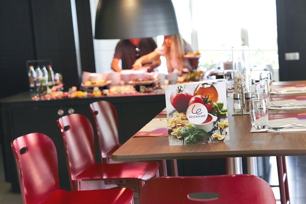 Campanile Orange Centre Sortie 21 Sur A7 A9 Hotell Eksteriør bilde
