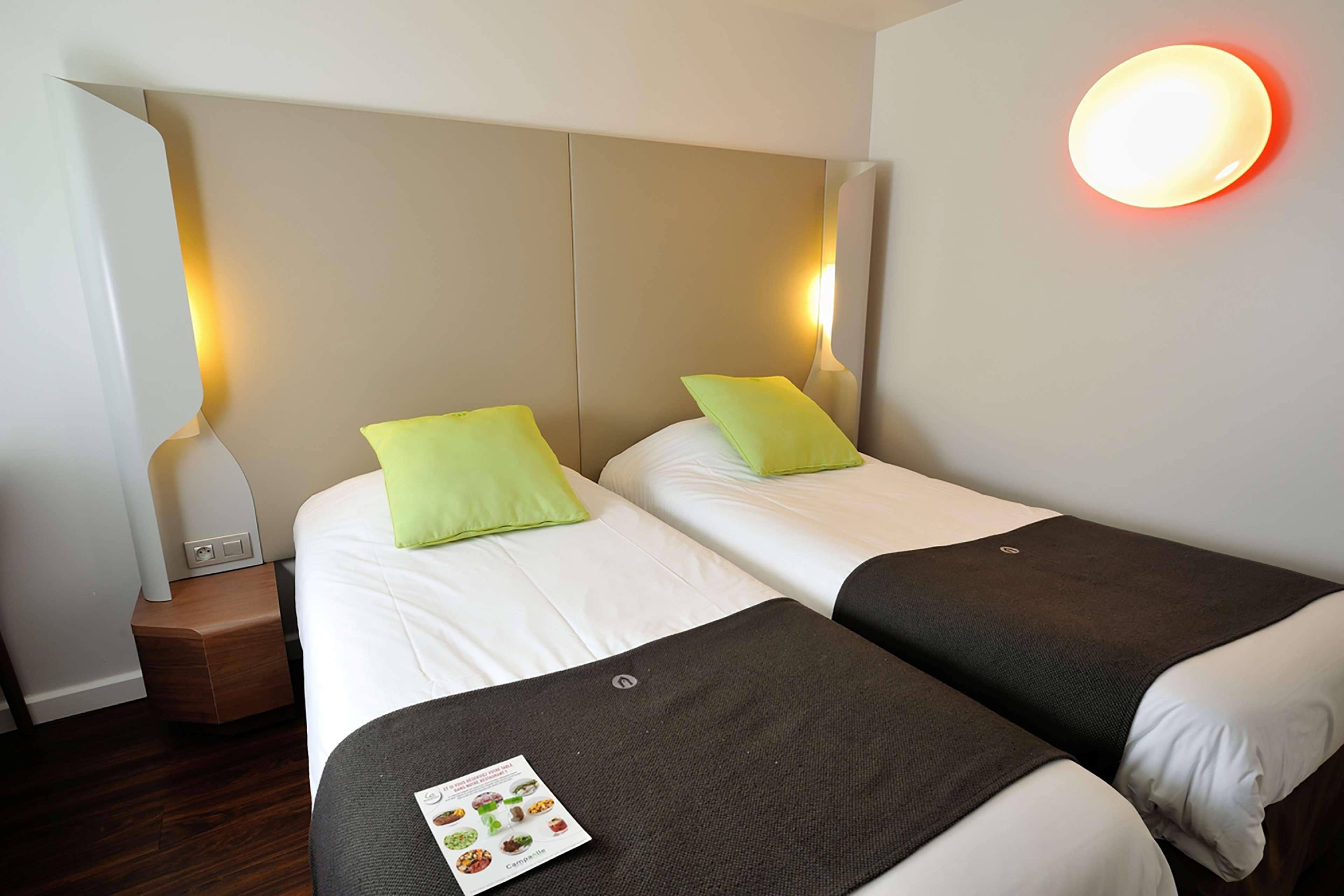 Campanile Orange Centre Sortie 21 Sur A7 A9 Hotell Eksteriør bilde