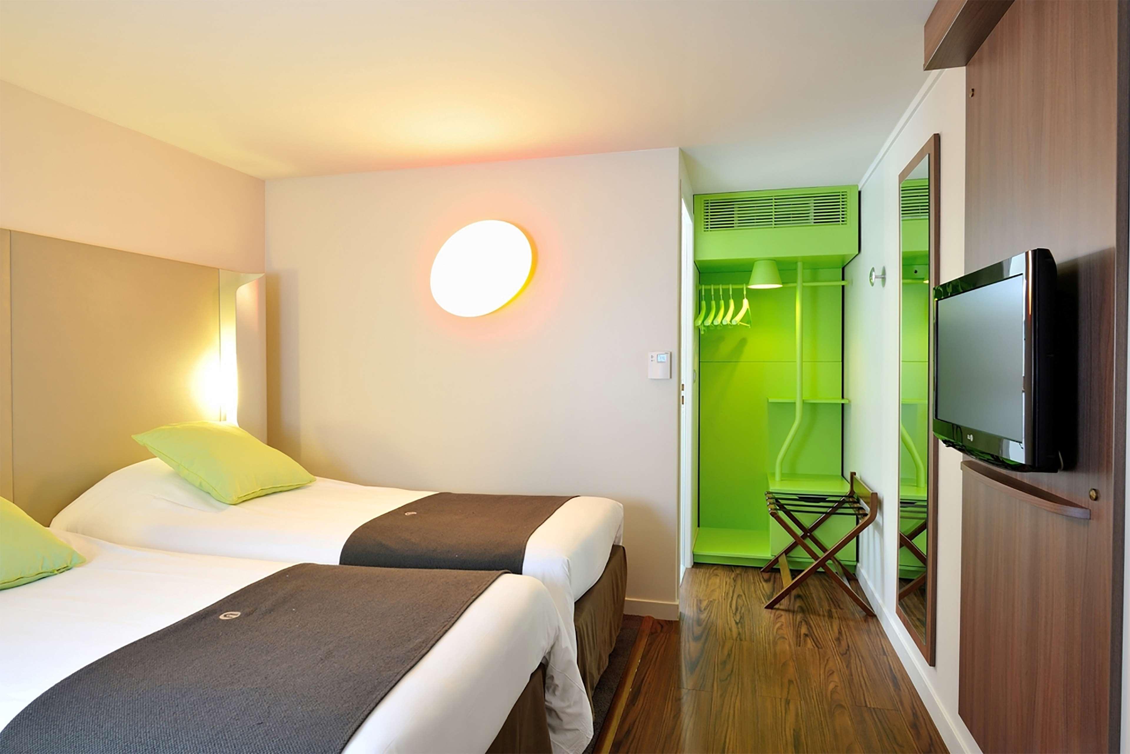Campanile Orange Centre Sortie 21 Sur A7 A9 Hotell Eksteriør bilde